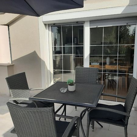 Apartments Luna Свети свети Филип и Яков Екстериор снимка