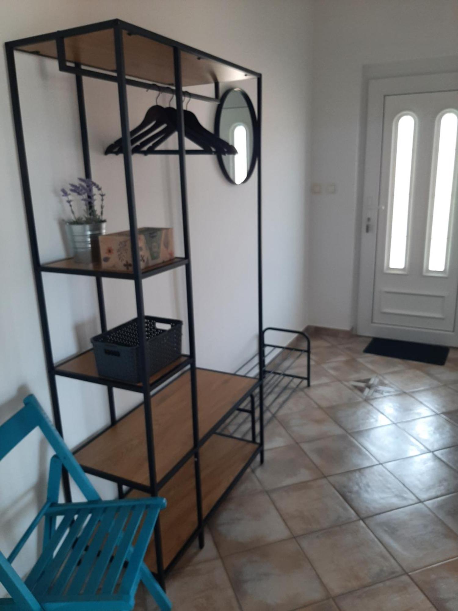 Apartments Luna Свети свети Филип и Яков Екстериор снимка