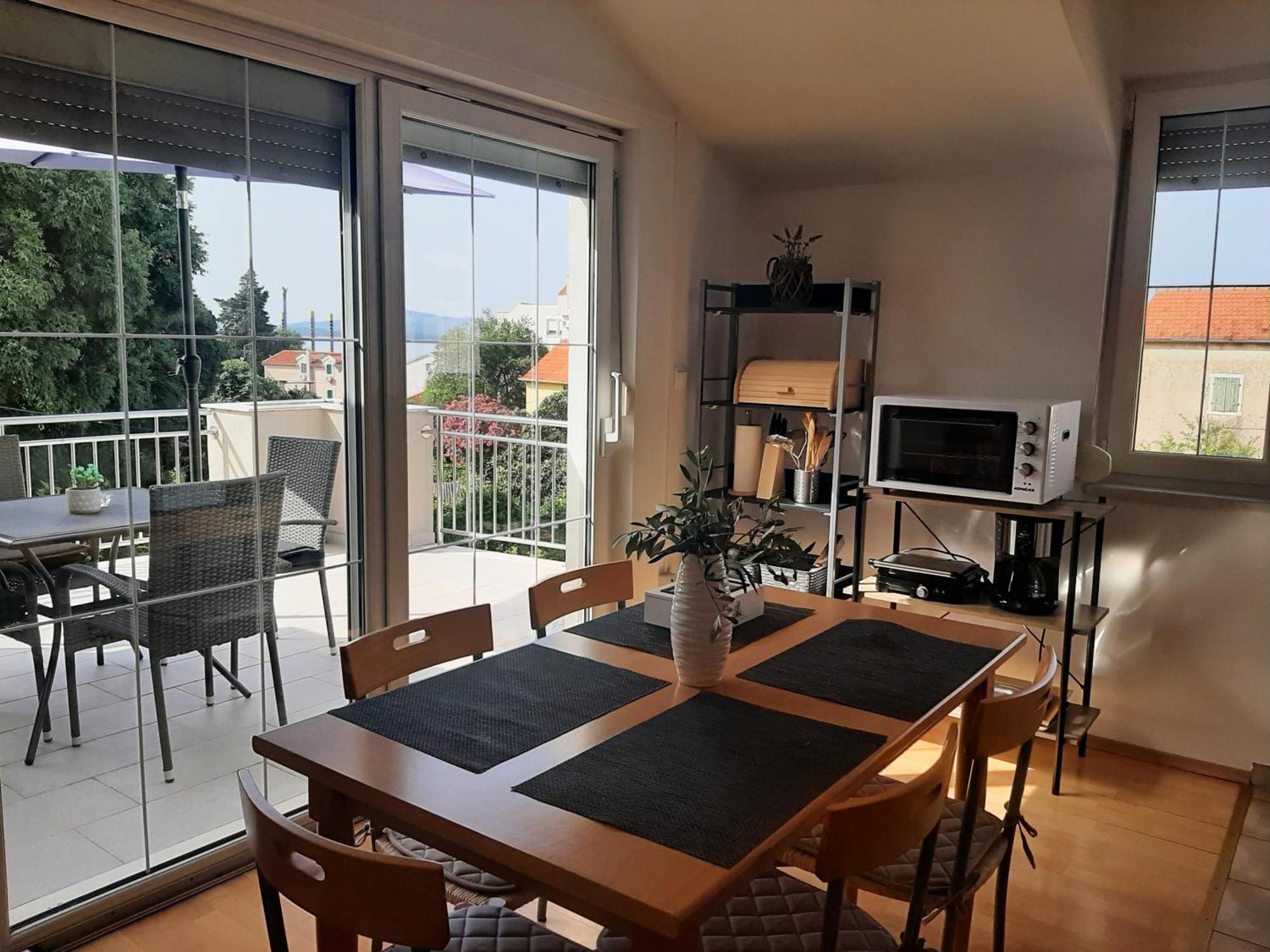 Apartments Luna Свети свети Филип и Яков Екстериор снимка