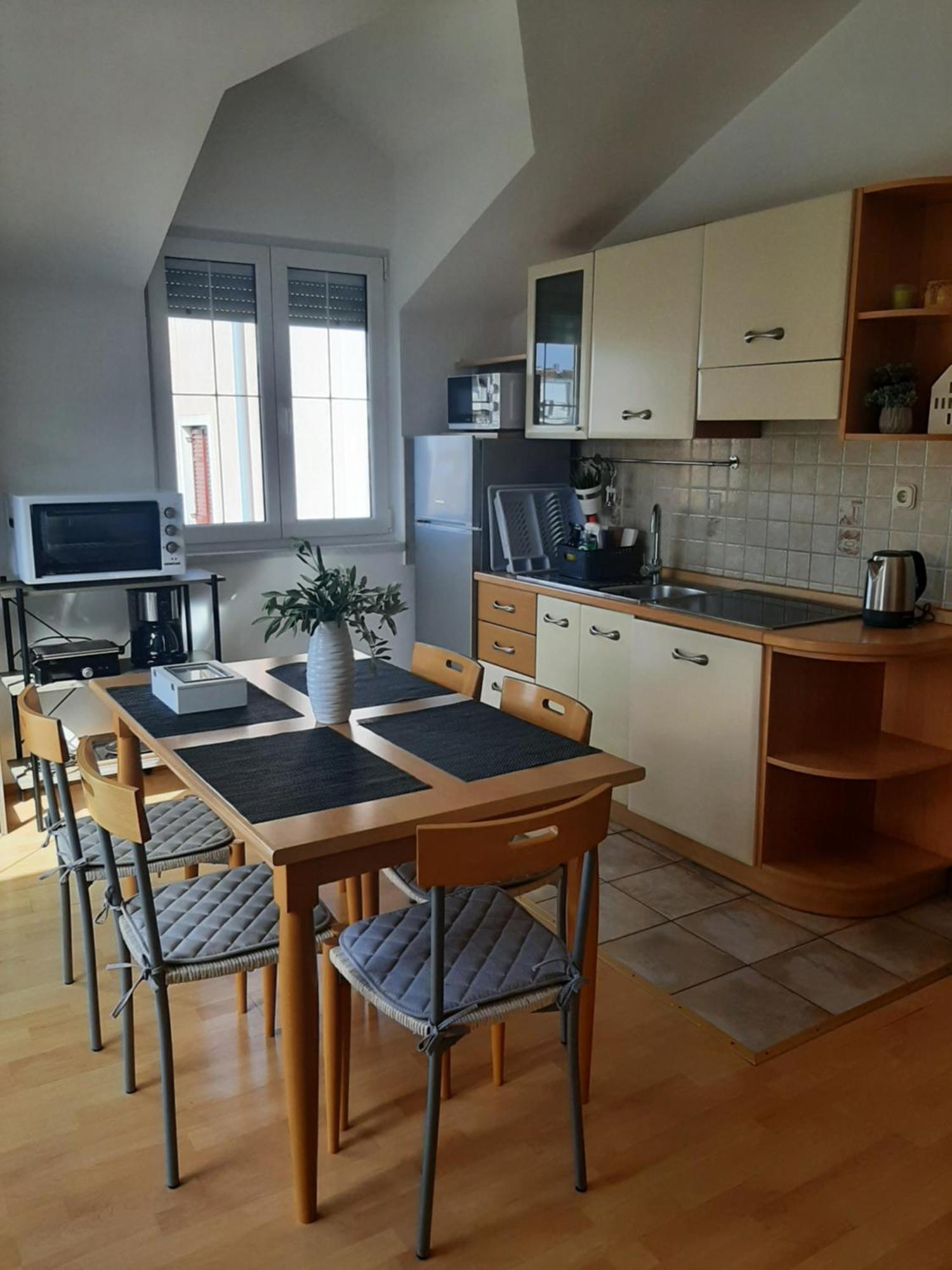 Apartments Luna Свети свети Филип и Яков Екстериор снимка